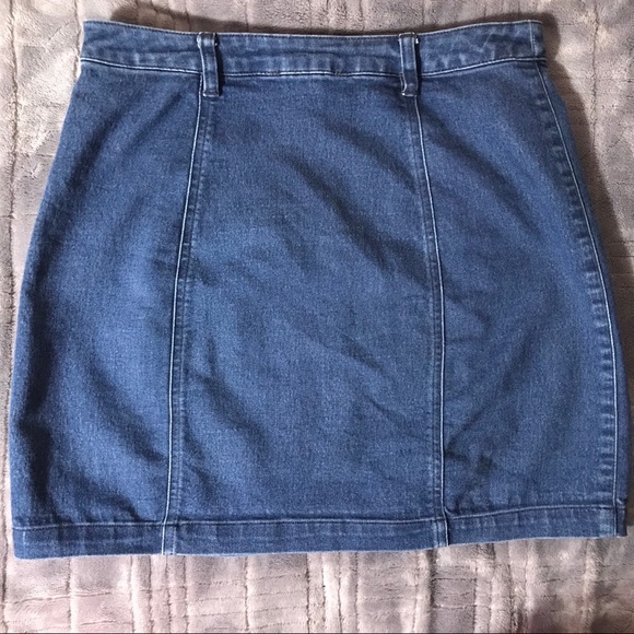 Forever 21 button up mini skirt - Picture 2 of 2